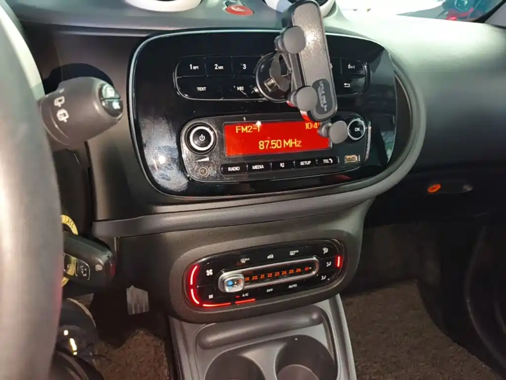 smart Fortwo 2016 — фото 13