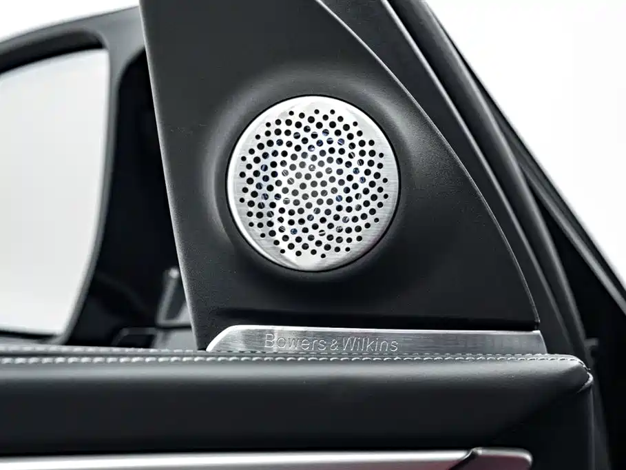 BMW XM 2024 — фото 17