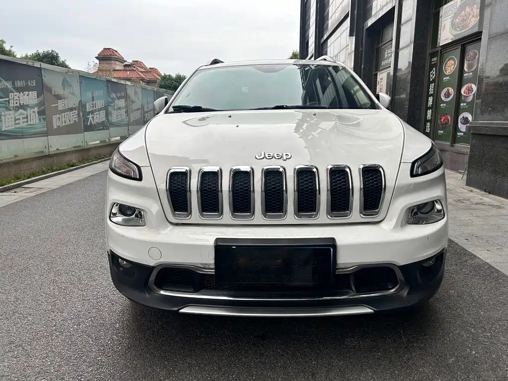 Jeep Cherokee 2018 — фото 2