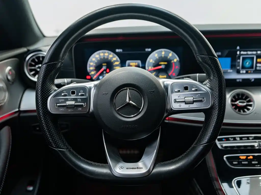 Mercedes-Benz E-Class 2019 — фото 15