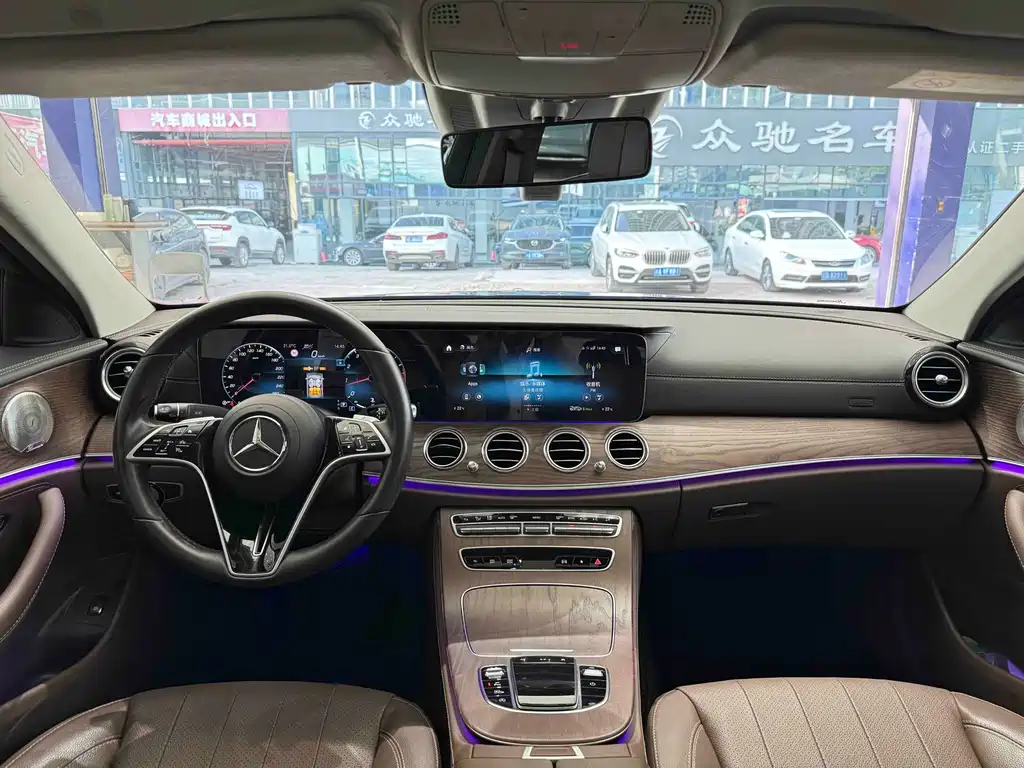 Mercedes-Benz E-Class 2023 — фото 11