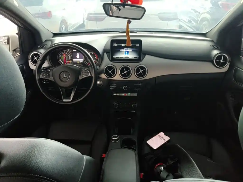 Mercedes-Benz B-Class 2019 — фото 10