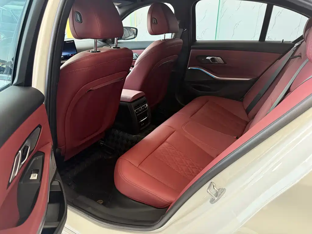 BMW 3 Series 2024