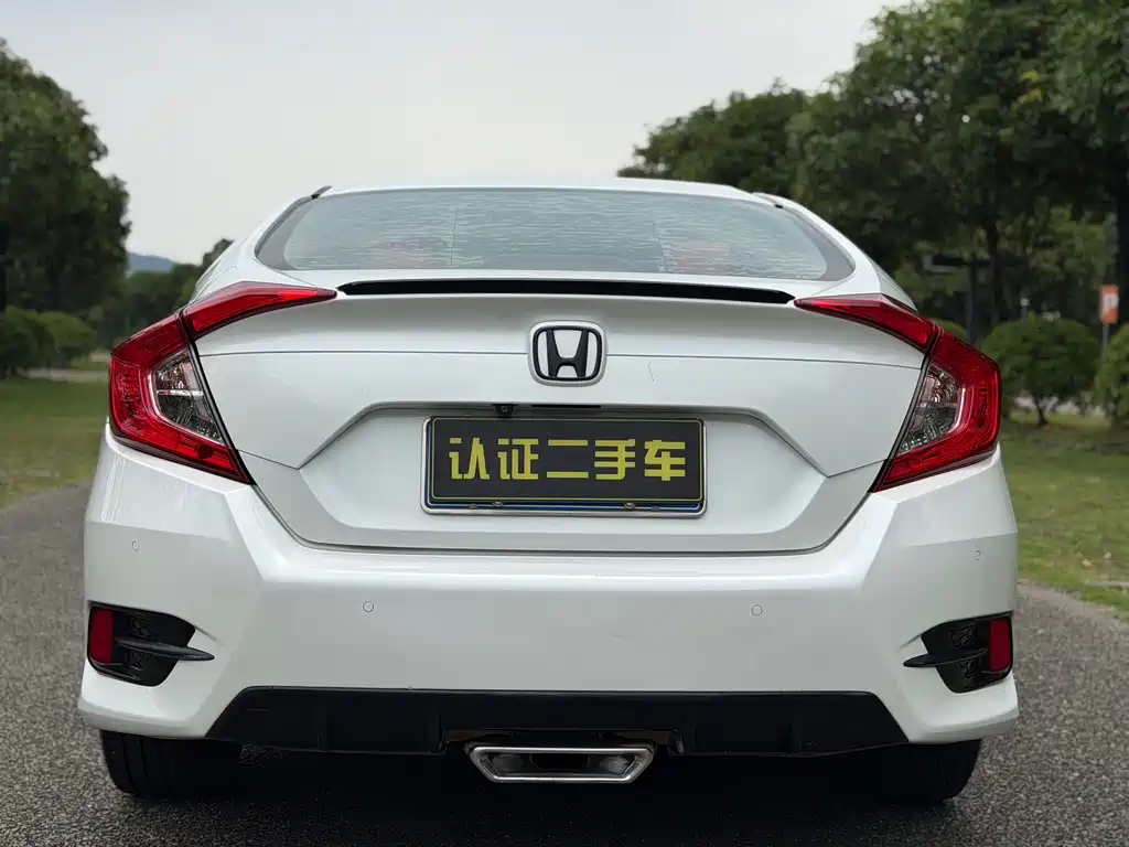 Honda Civic 2019 — фото 21
