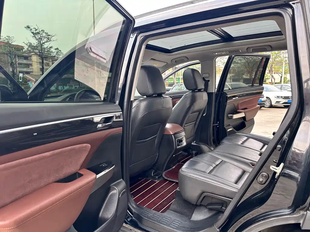 GAC Motor Trumpchi GS8 2017 — фото 10