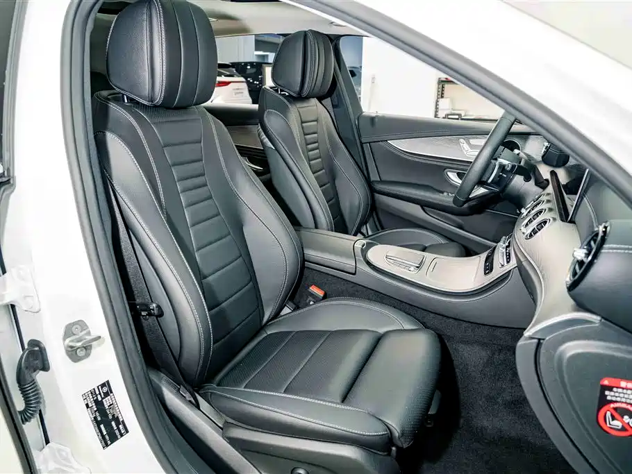 Mercedes-Benz E-Class 2024 — фото 18