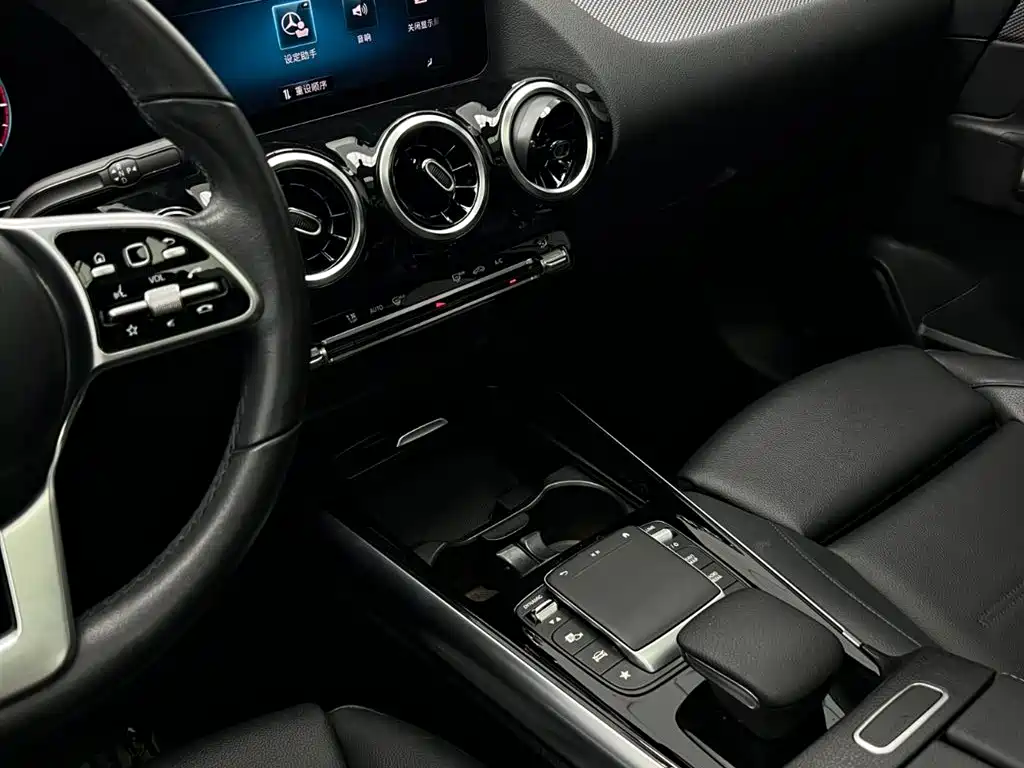 Mercedes-Benz GLA 2021 — фото 20