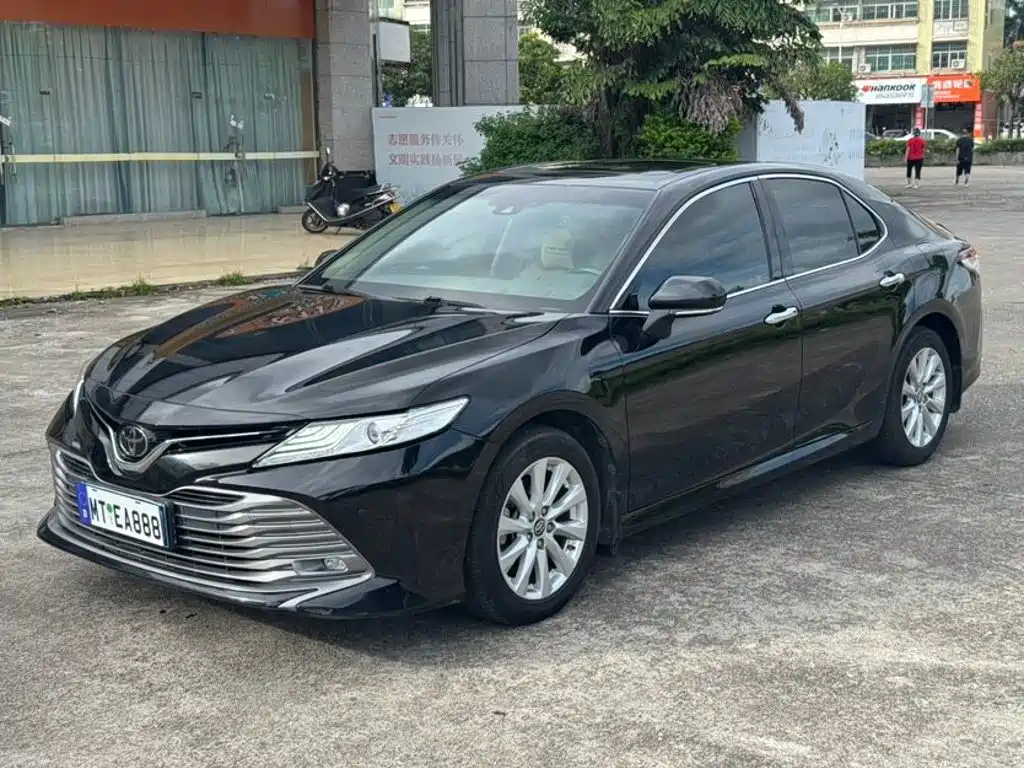 Toyota Camry 2019