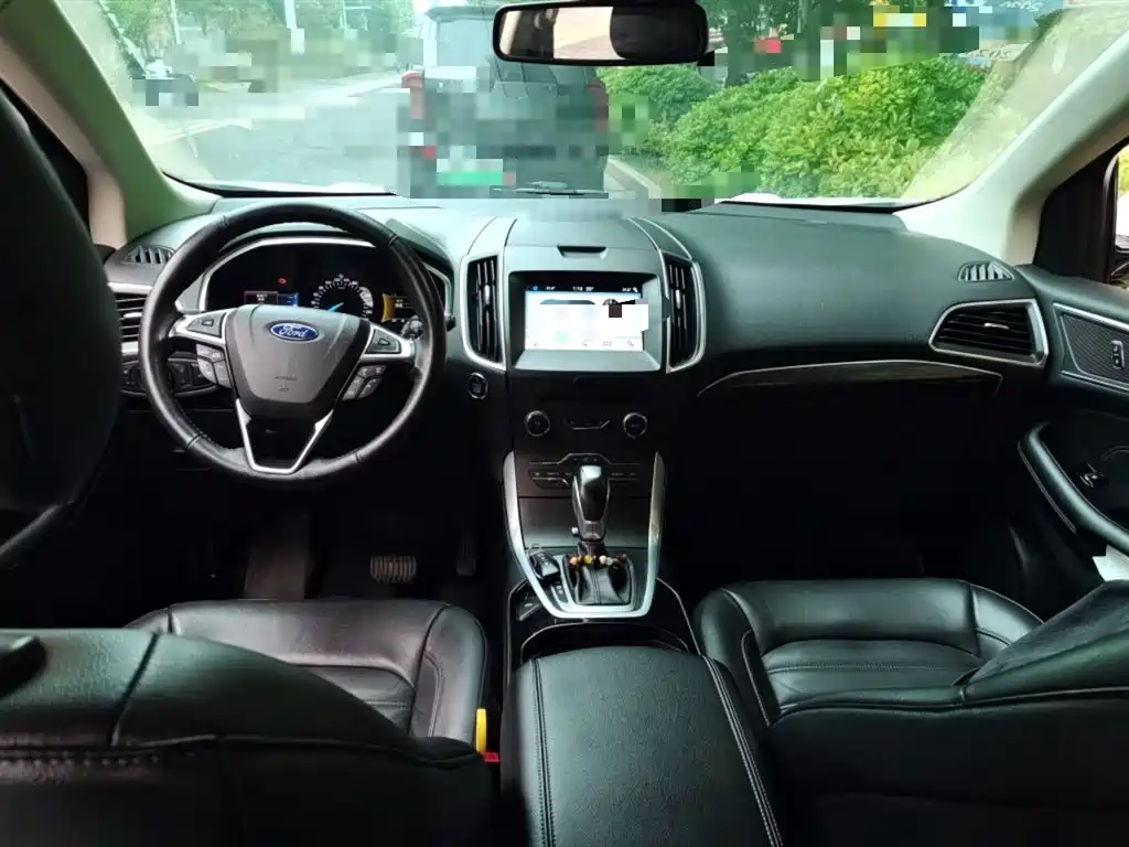 Ford Edge 2017 — фото 13