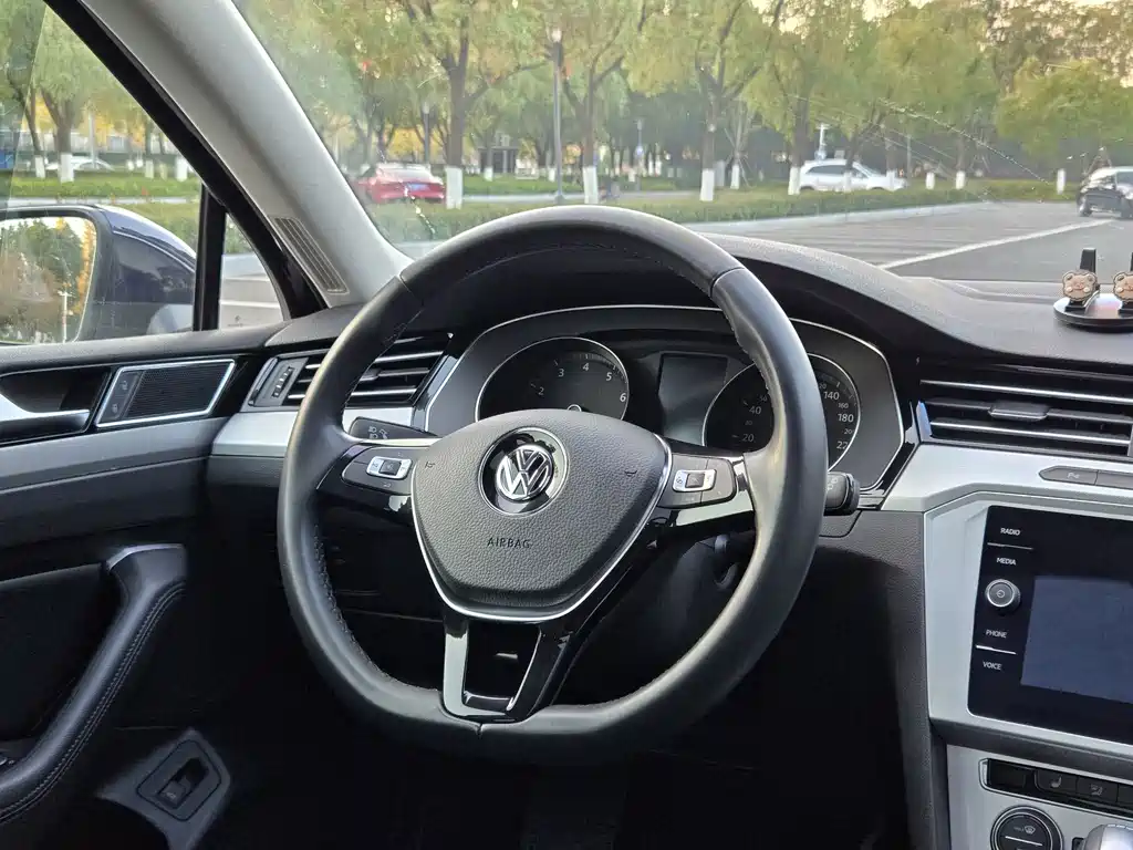 Volkswagen Viloran 2019 — фото 10