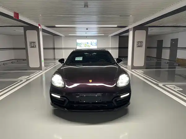 Porsche Panamera 2022