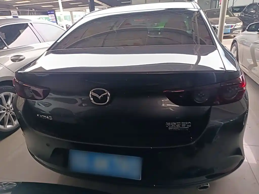 Mazda 3 Axela 2023