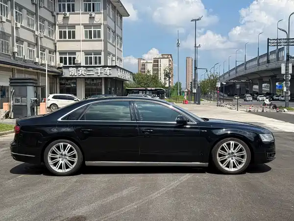 Audi A8 2011