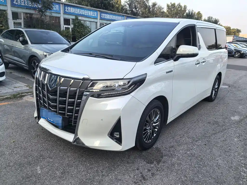 Toyota Alphard 2021 — фото 1
