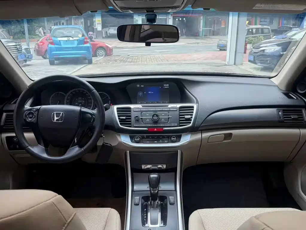 Honda Accord 2015 — фото 8