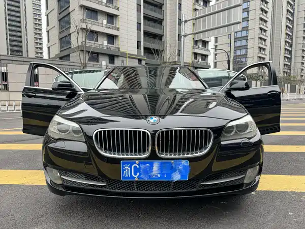 BMW 5 Series 2011