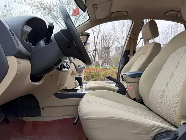 Hyundai Yuedong 2010