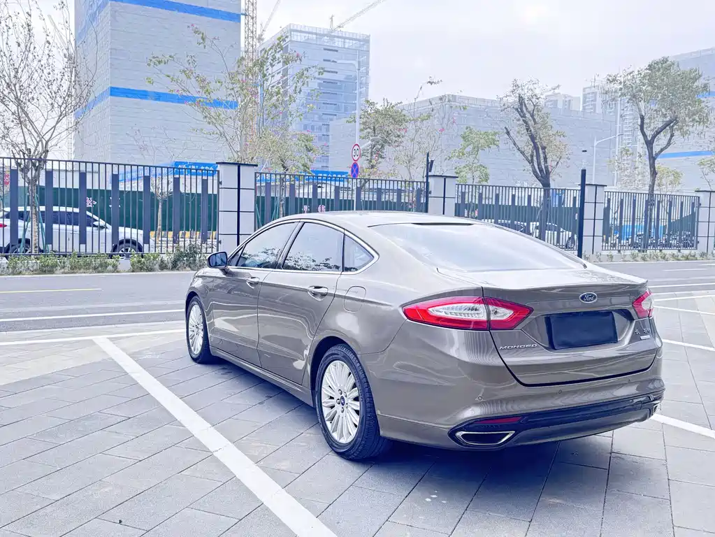 Ford Mondeo 2014 — фото 7