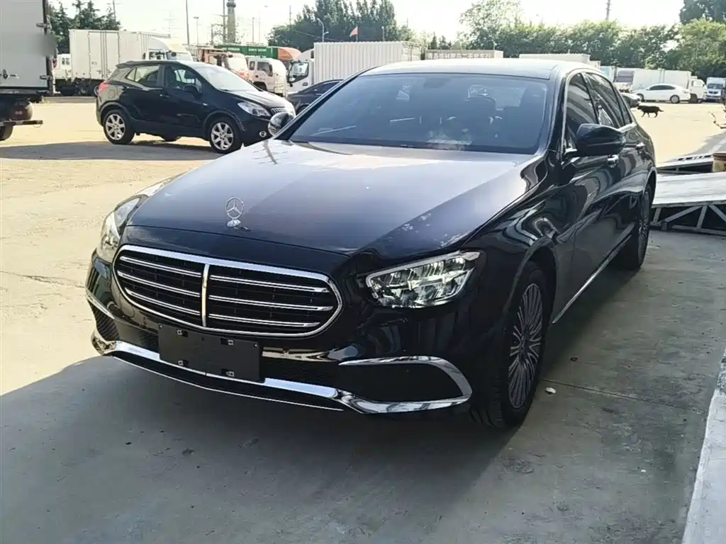 Mercedes-Benz E-Class 2023 — фото 2
