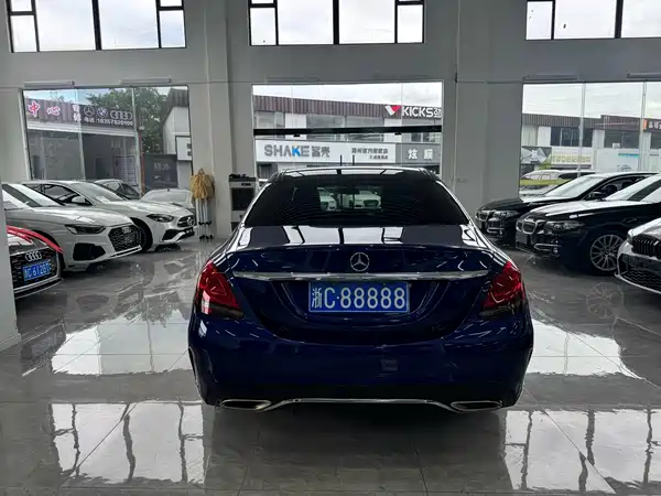 Mercedes-Benz C-Class 2020