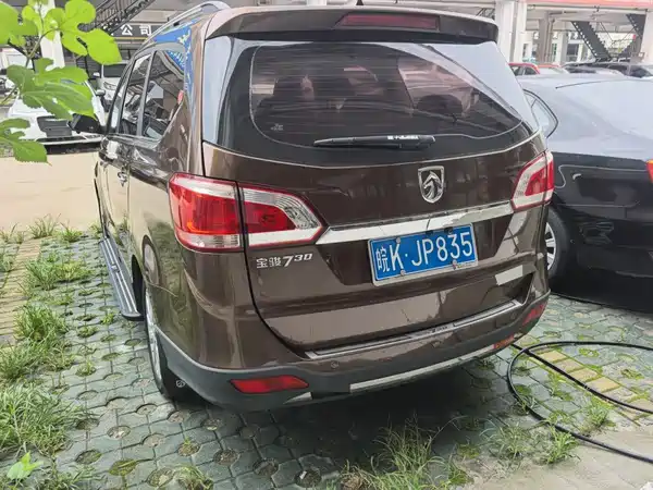 Baojun 730 2015
