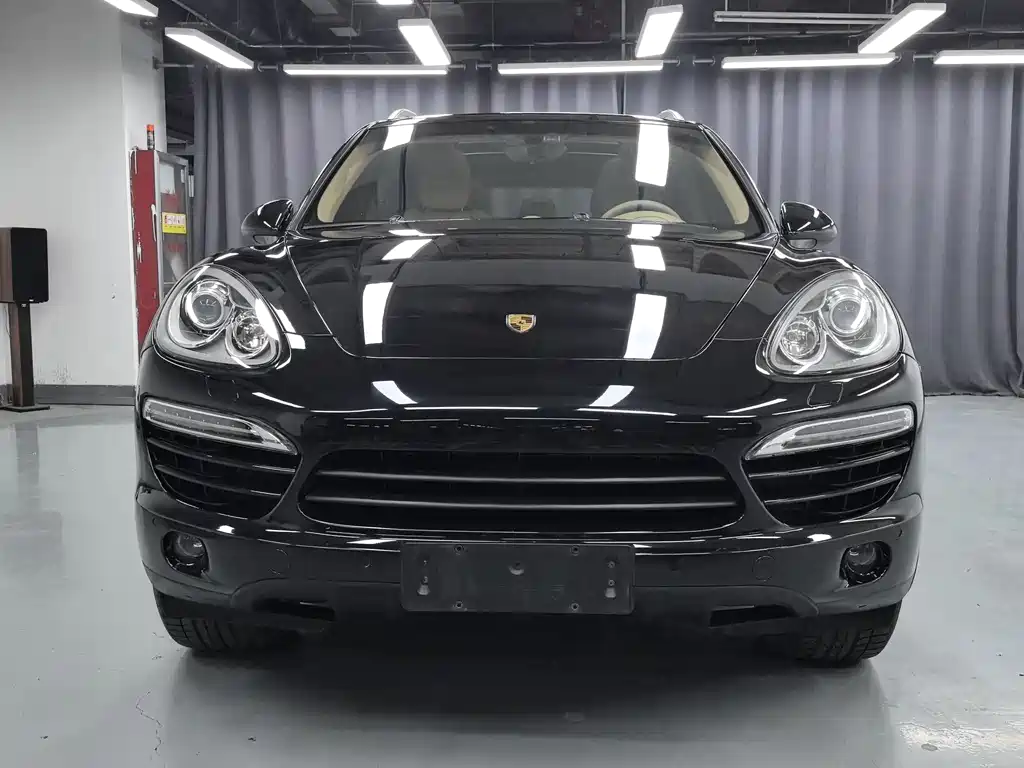 Porsche Cayenne 2012 — фото 2