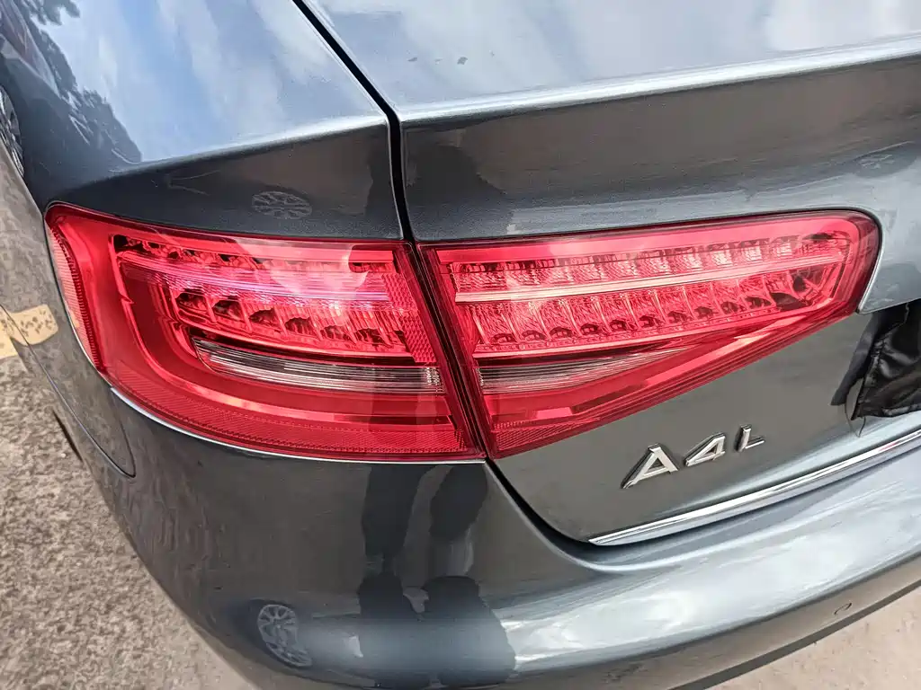 Audi A4L 2015 — фото 9