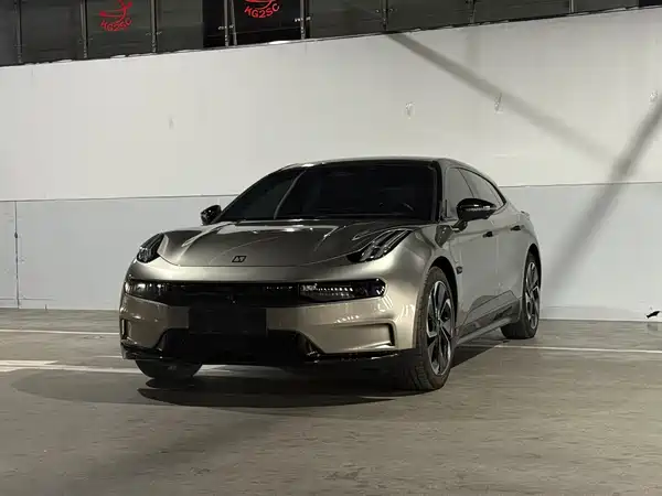 Zeekr 001 2022