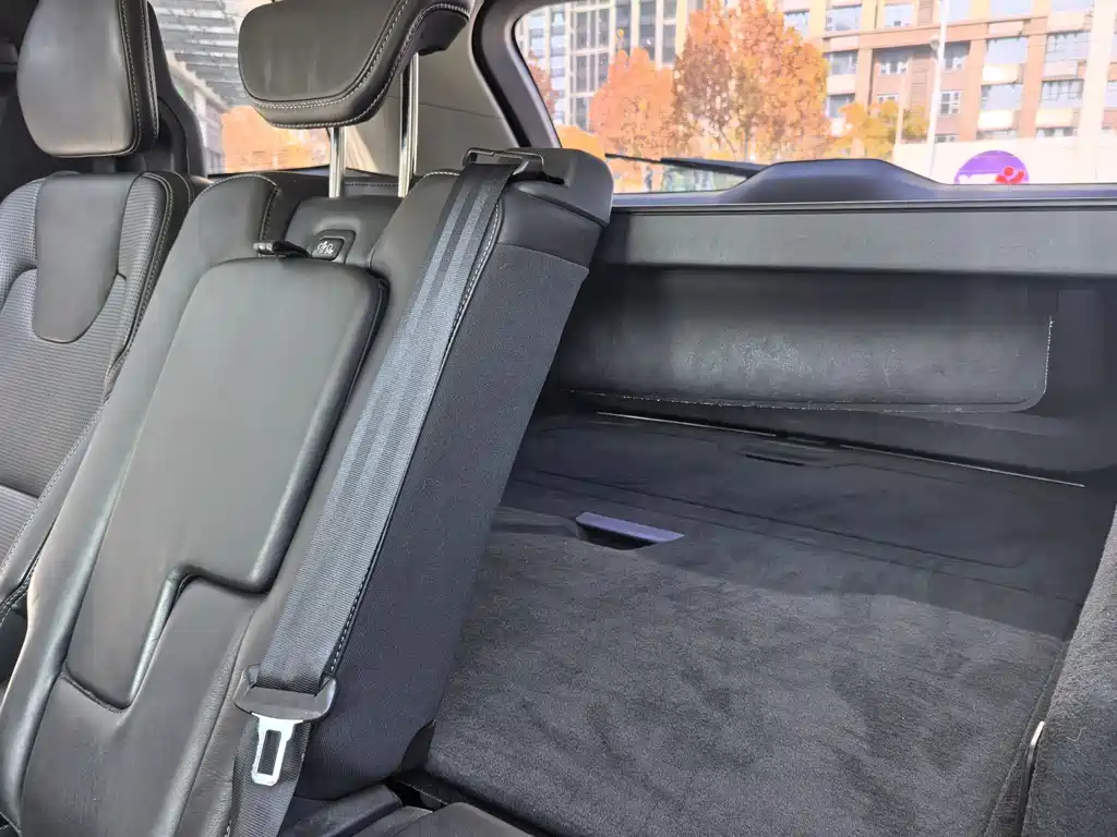 Volvo XC90 2017 — фото 18