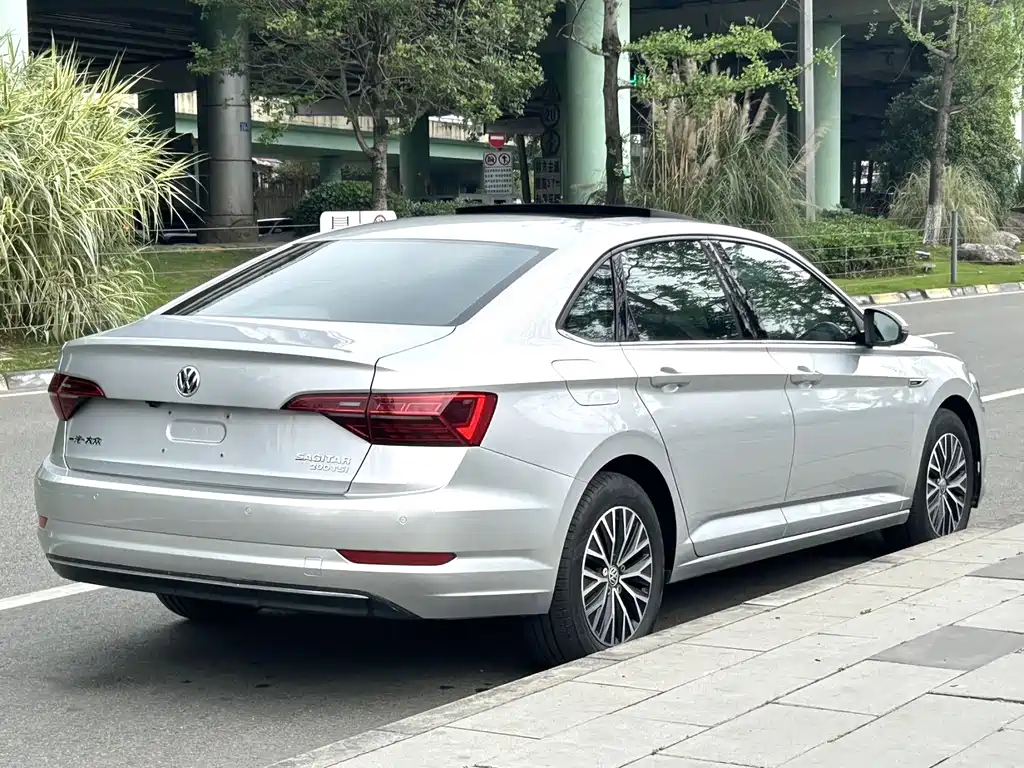 Volkswagen Sagitar 2019