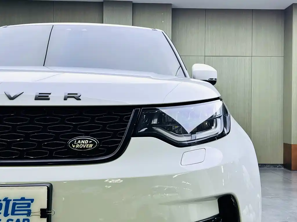 Land Rover Discovery 2019 — фото 7