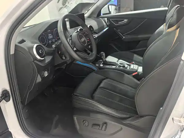 Audi Q2L 2024