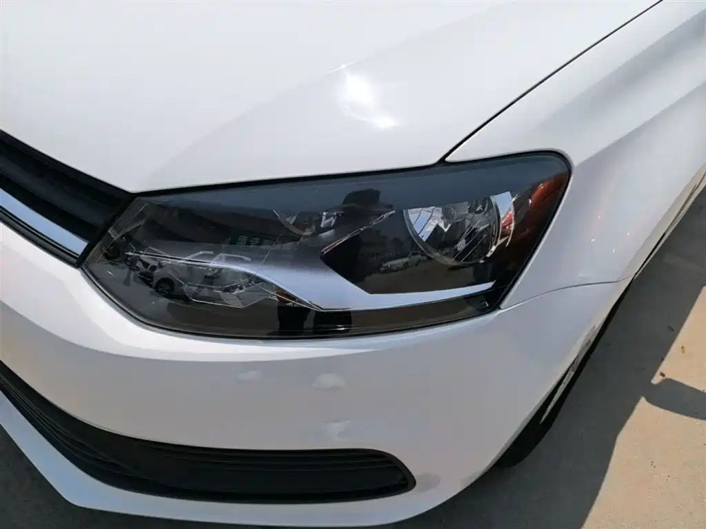 Volkswagen Polo 2015 — фото 24