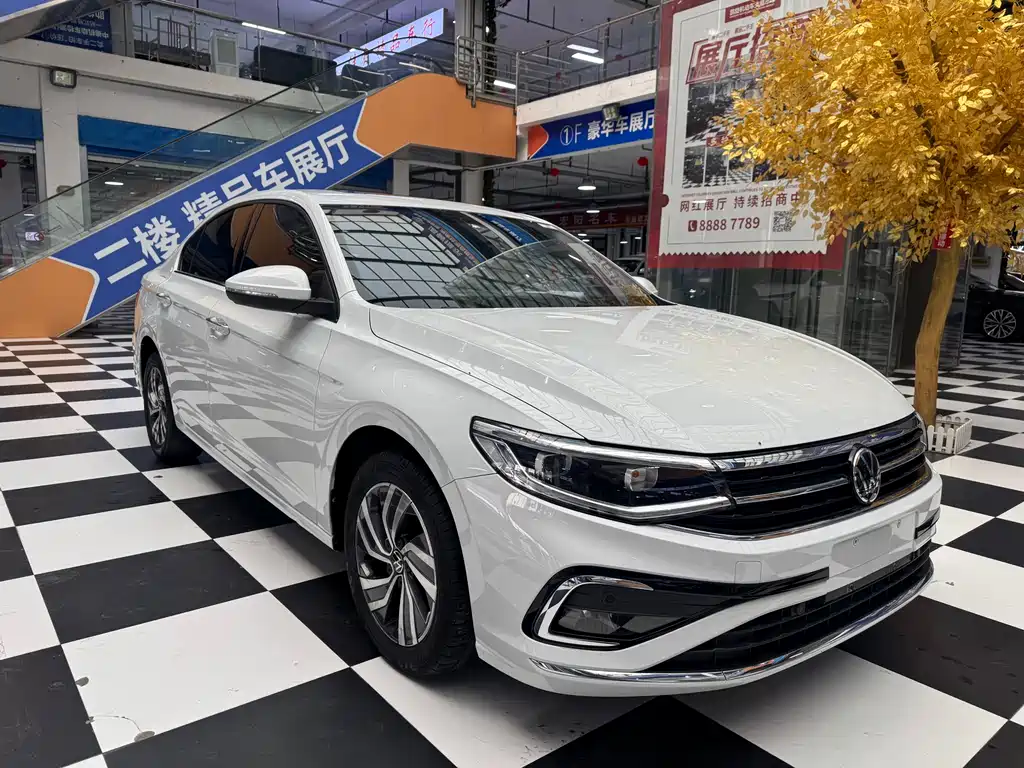 Volkswagen Bora 2023
