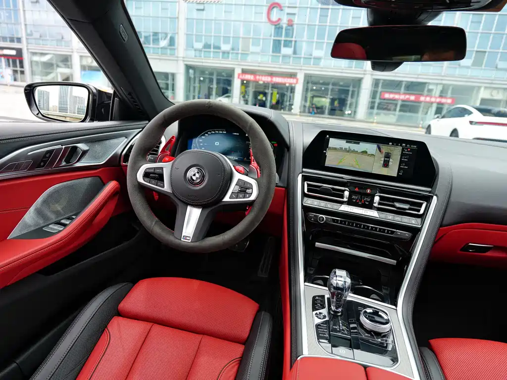 BMW 8 Series 2023 — фото 10
