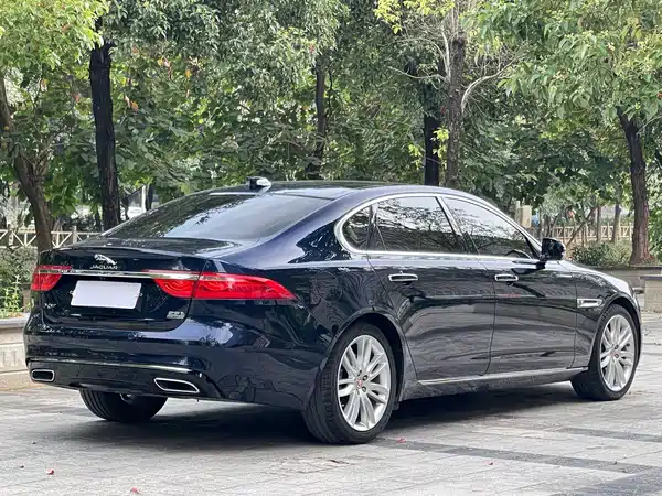 Jaguar XFL 2020