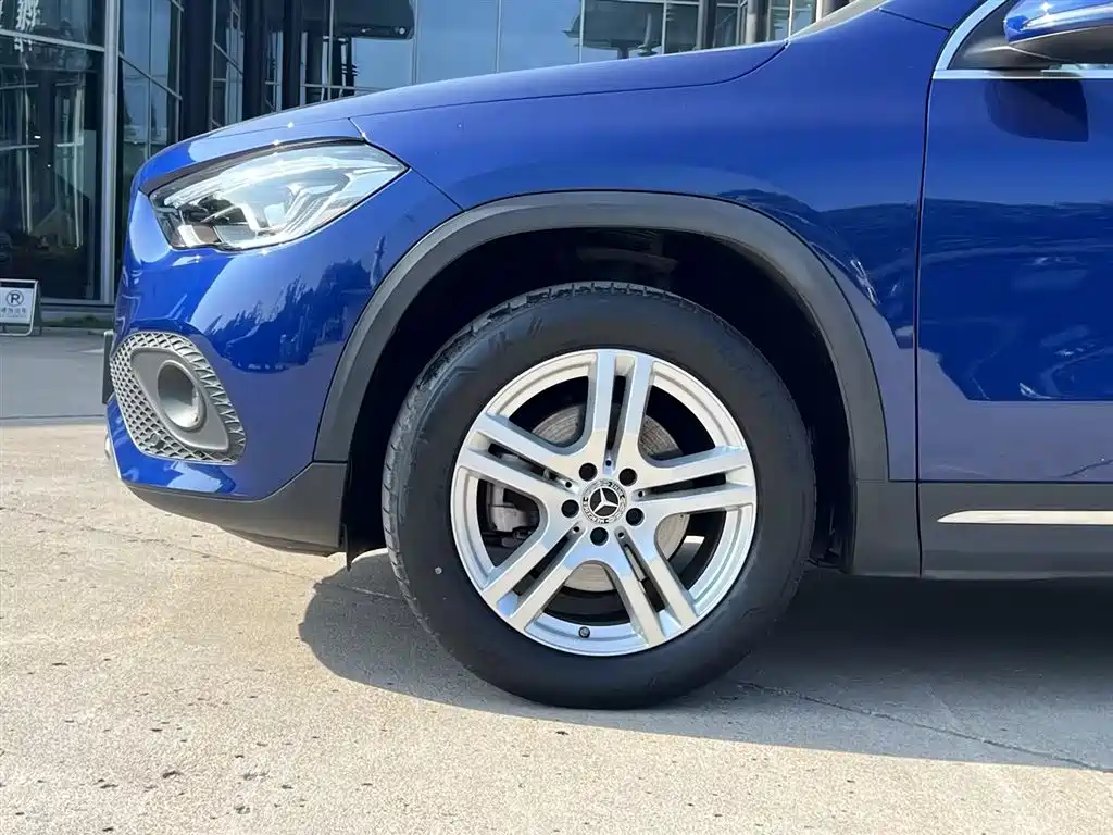Mercedes-Benz GLA 2023 — фото 8