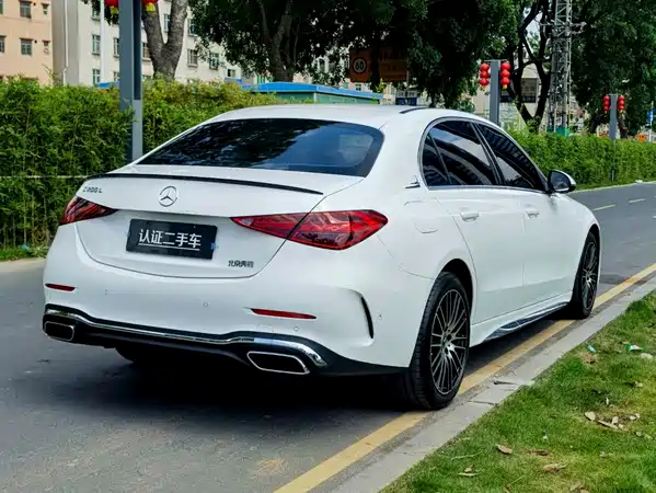 Mercedes-Benz C-Class 2024