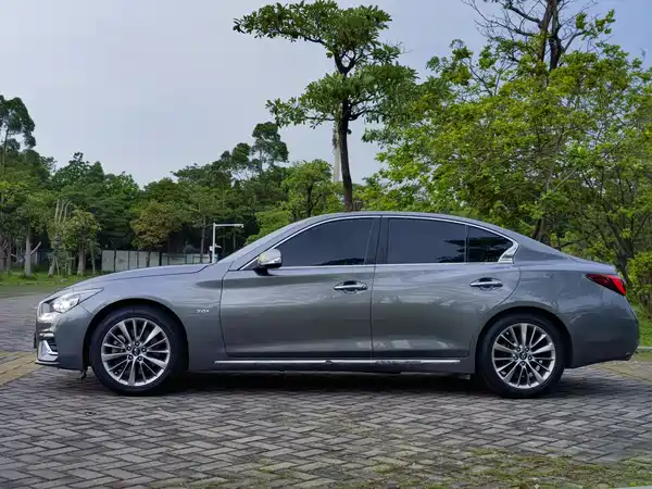 Infiniti Q50L 2018