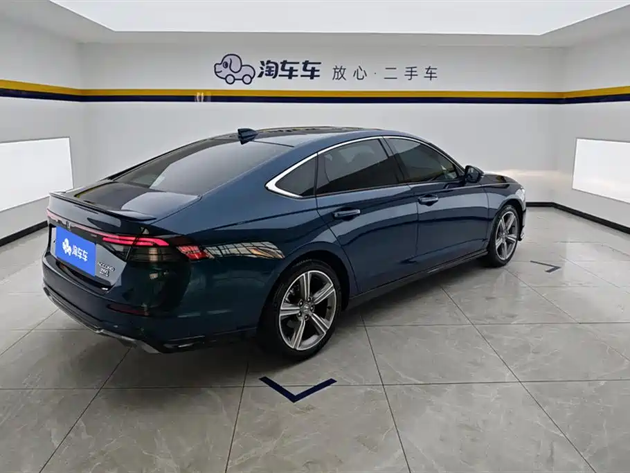 Honda Accord 2023 — фото 3