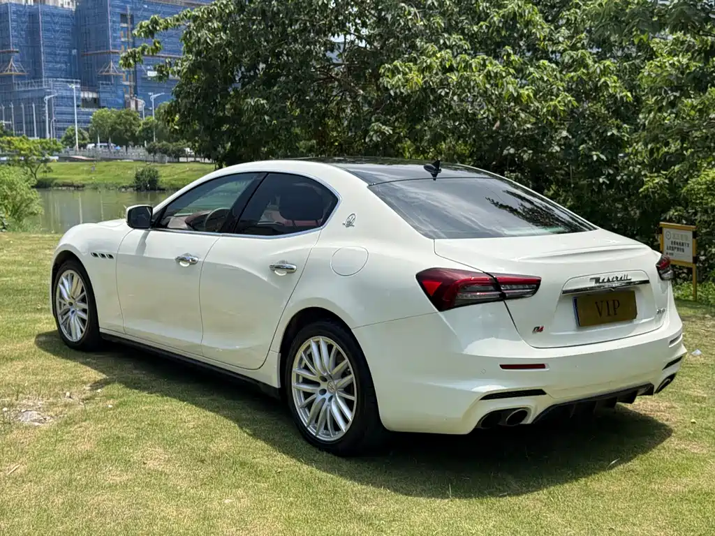Maserati Ghibli 2016 — фото 6
