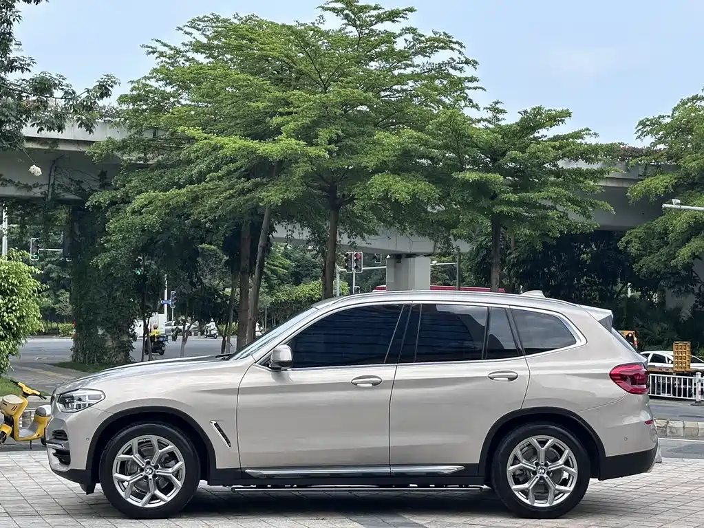 BMW X3 2021 — фото 3