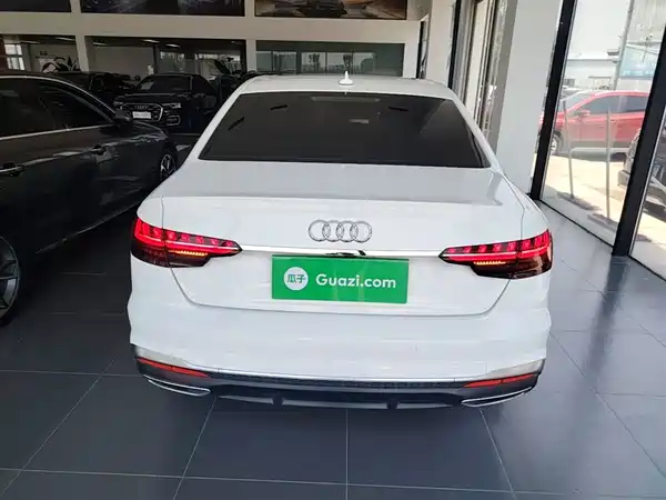 Audi A4L 2020