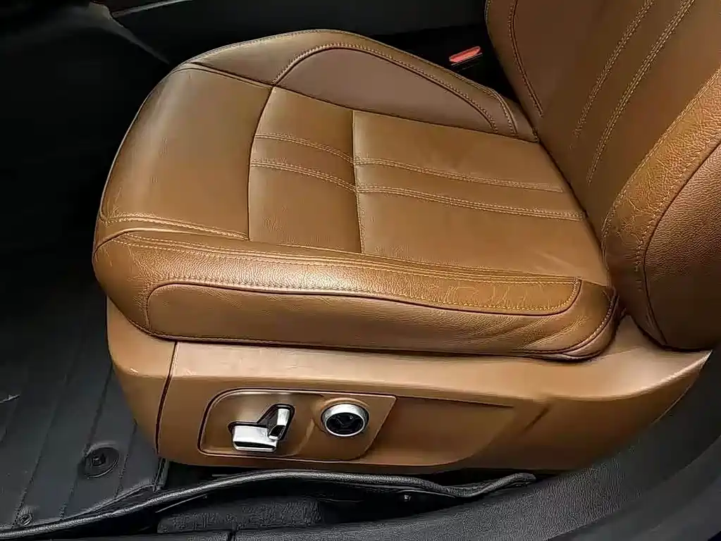 Maserati Ghibli 2021 — фото 4