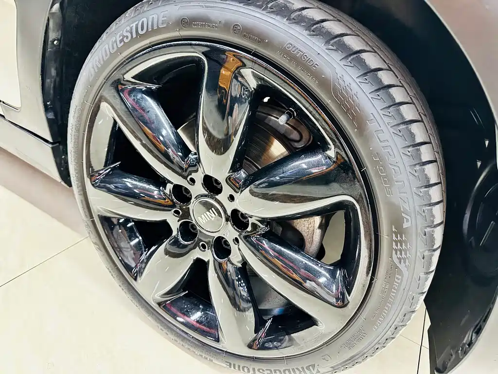 MINI Clubman 2021 — фото 11