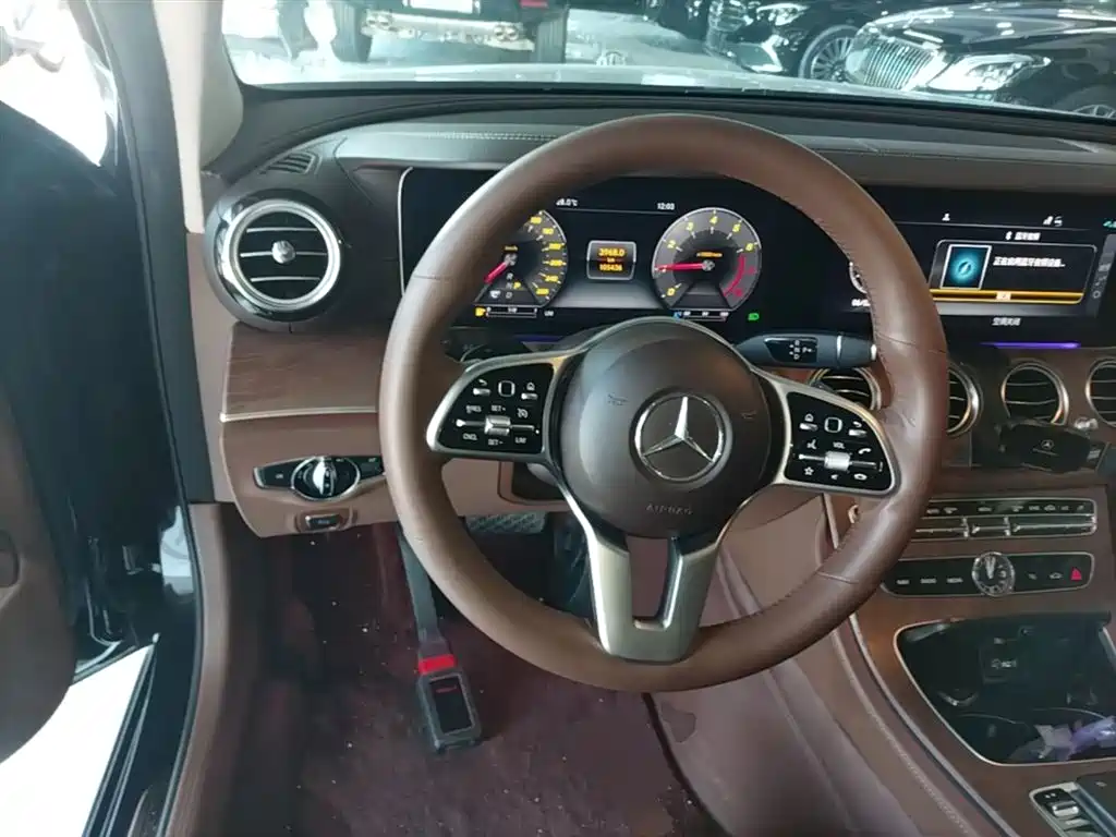 Mercedes-Benz E-Class 2020 — фото 11