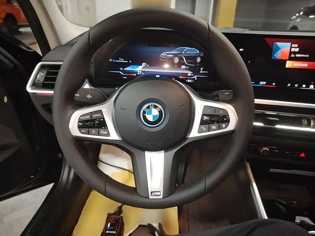 BMW i3 2024 — фото 11
