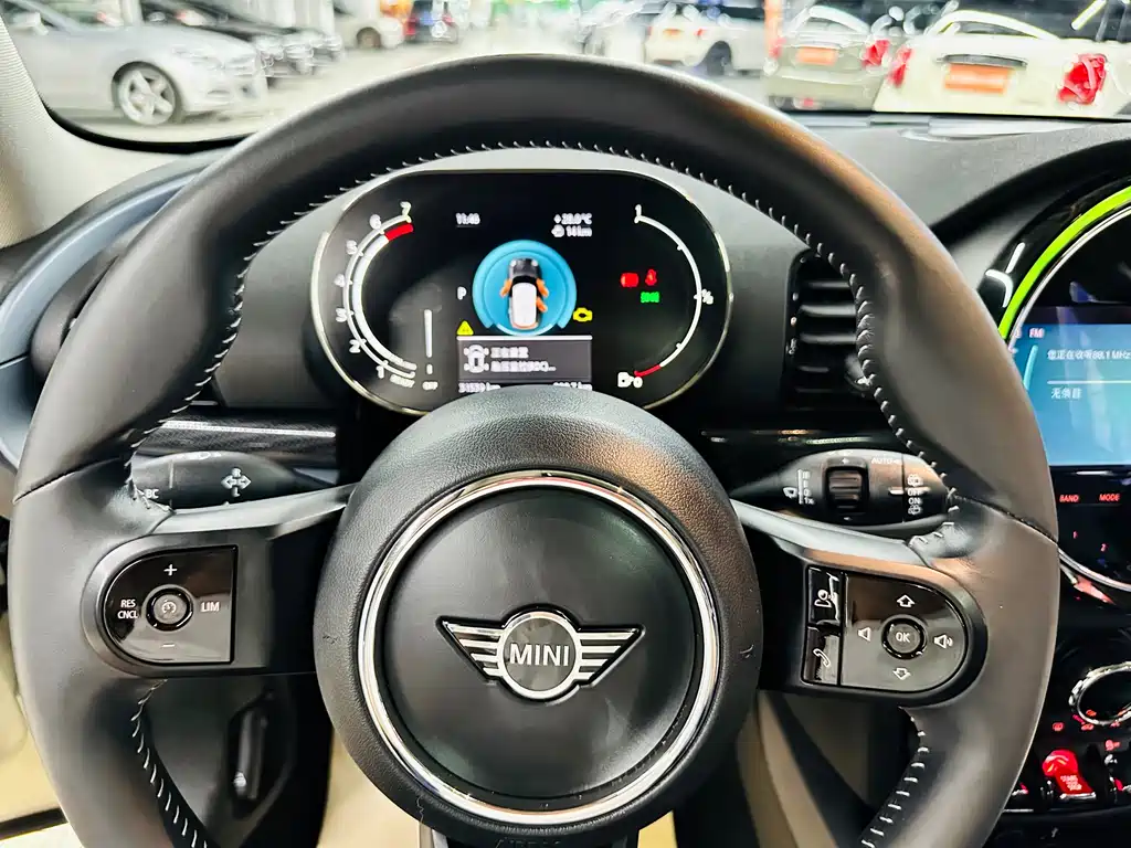 MINI Clubman 2021 — фото 40