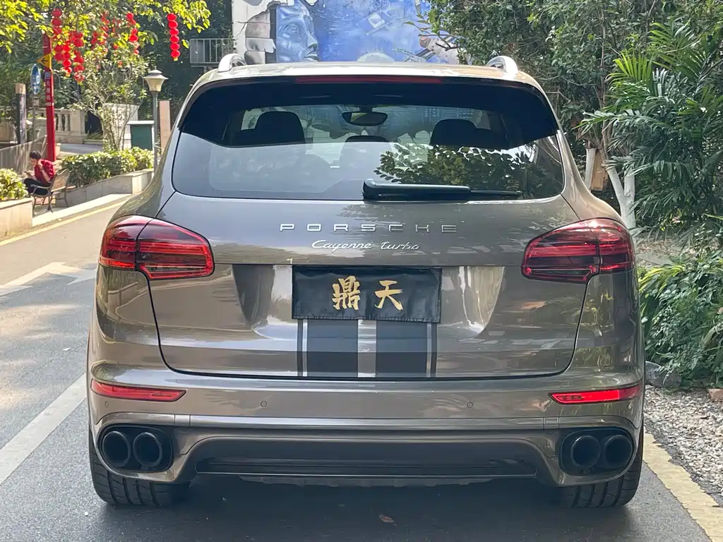 Porsche Cayenne 2015 — фото 4