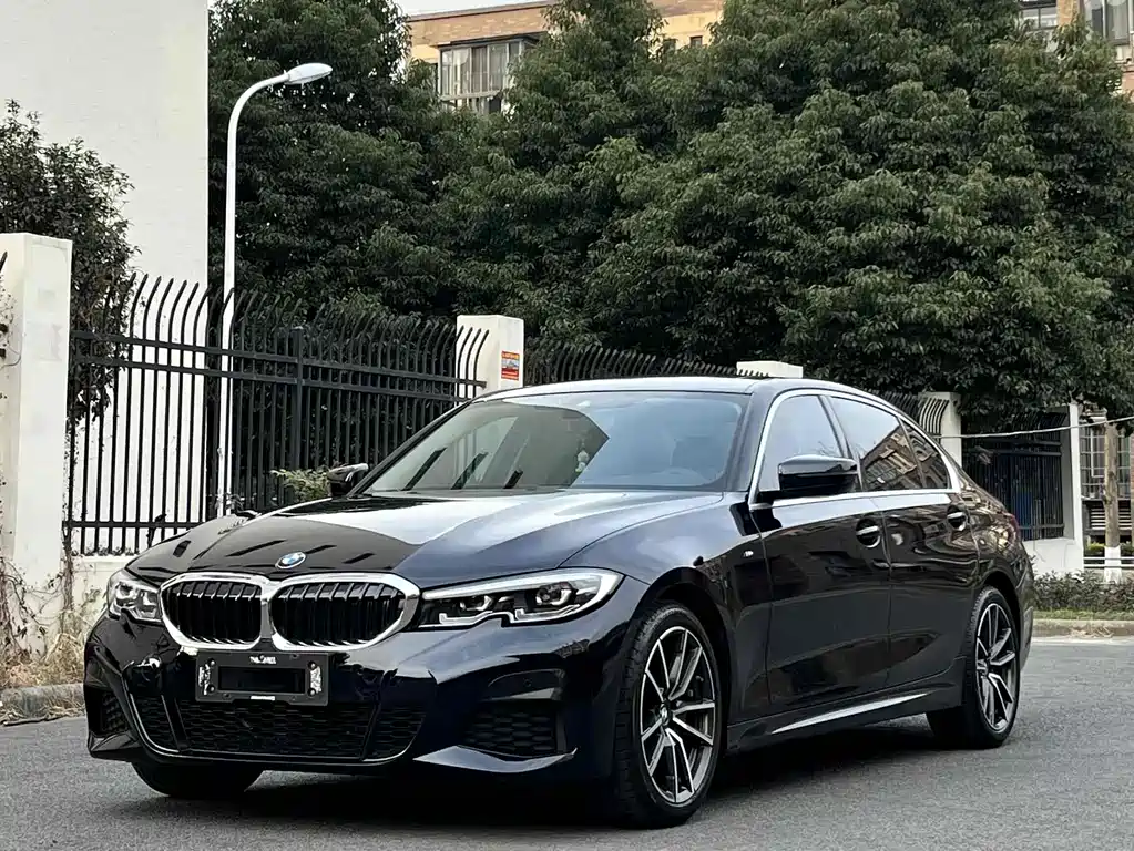 BMW 3 Series 2020 — фото 1
